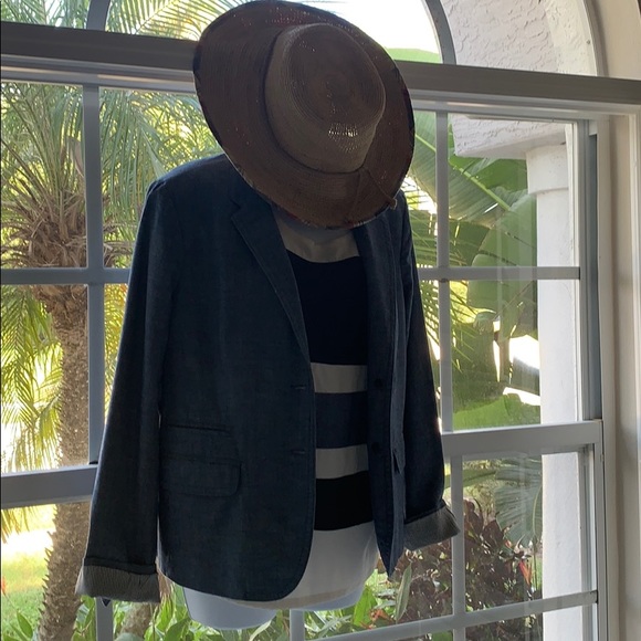 Meet your Posher, Mme Lucy - Picture 1 of 1